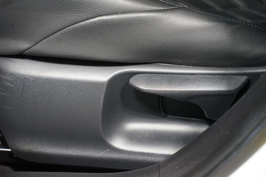 Used 2024 Toyota Corolla SE image 32