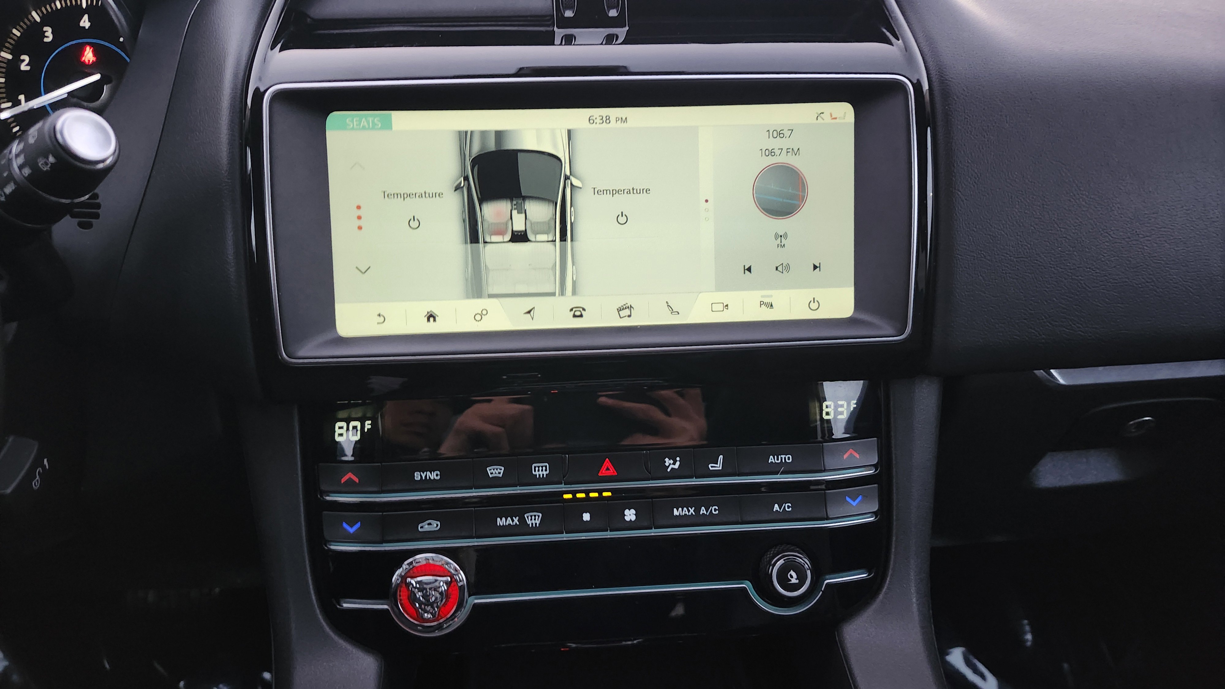 Used 2020 Jaguar F-PACE Premium image 27