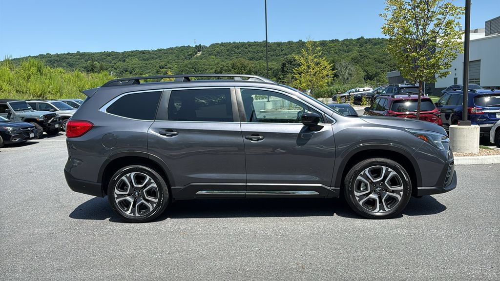 Used 2024 Subaru Ascent Limited AWD/4WD image 5