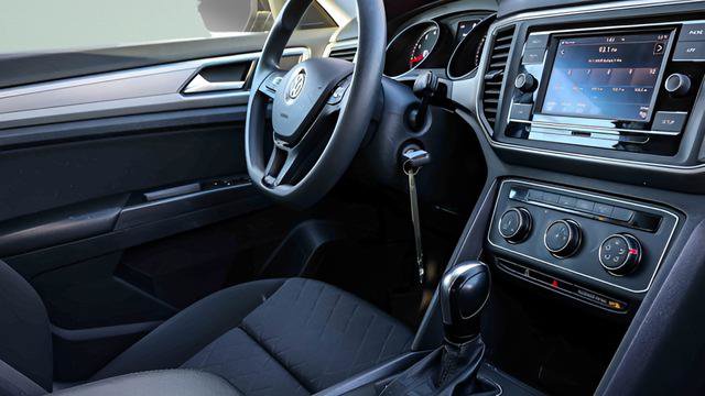 Used 2018 Volkswagen Atlas S image 25