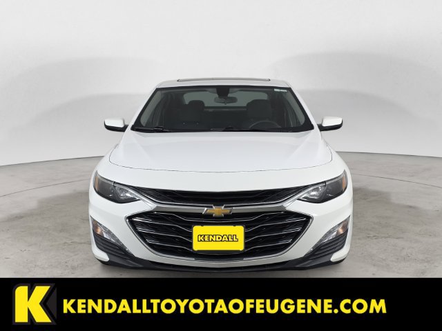Used 2021 Chevrolet Malibu LT FWD image 2