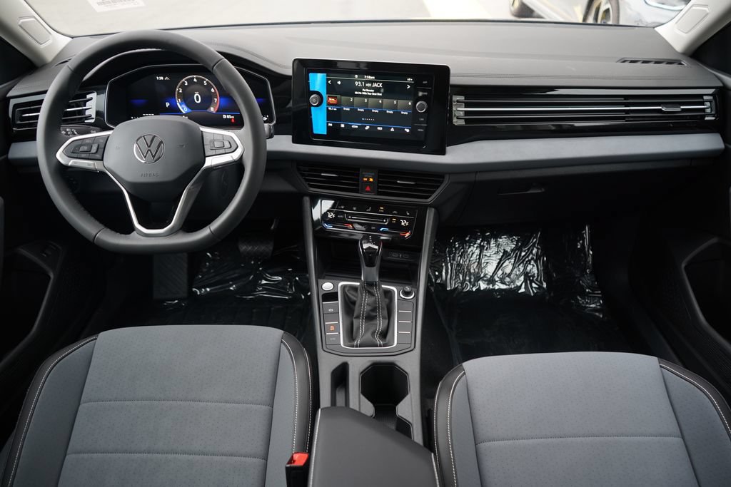 New 2026 Volkswagen Jetta SE FWD image 8