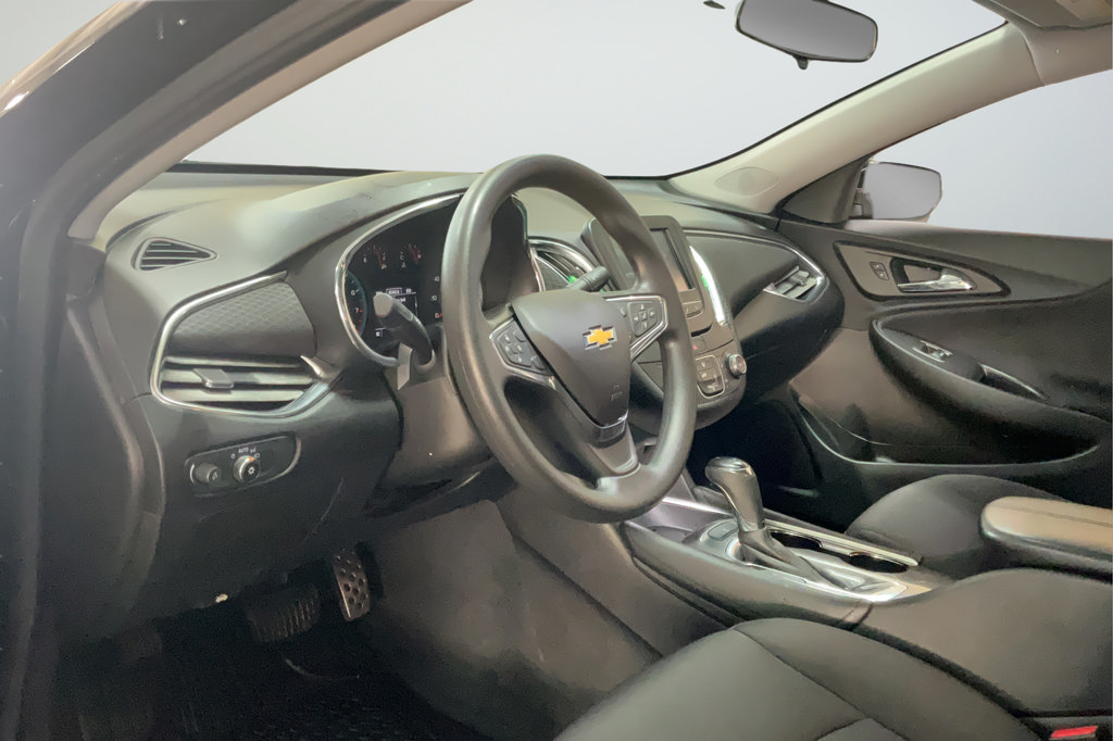 Certified 2017 Chevrolet Malibu LT FWD image 24