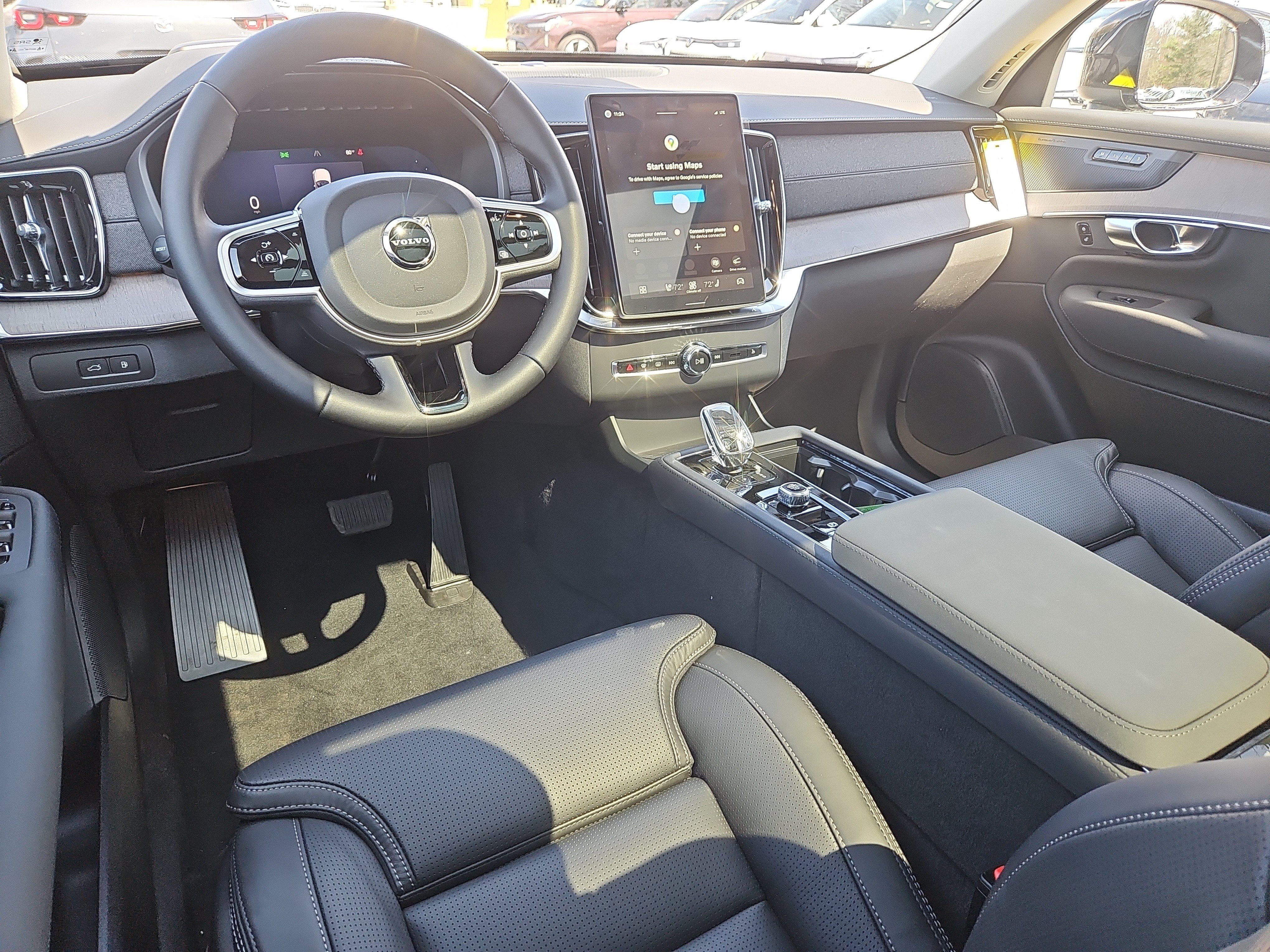 New 2026 Volvo XC90 T8 Ultra w/ Protection Package Premier AWD/4WD image 3
