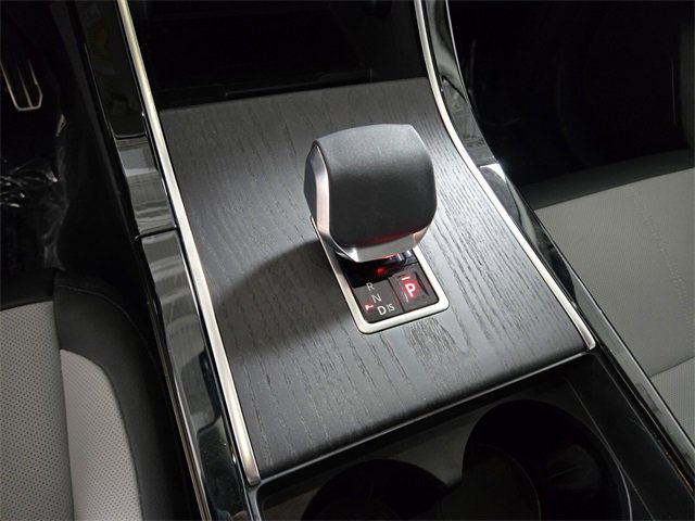 Used 2025 Land Rover Range Rover Velar Dynamic SE image 37