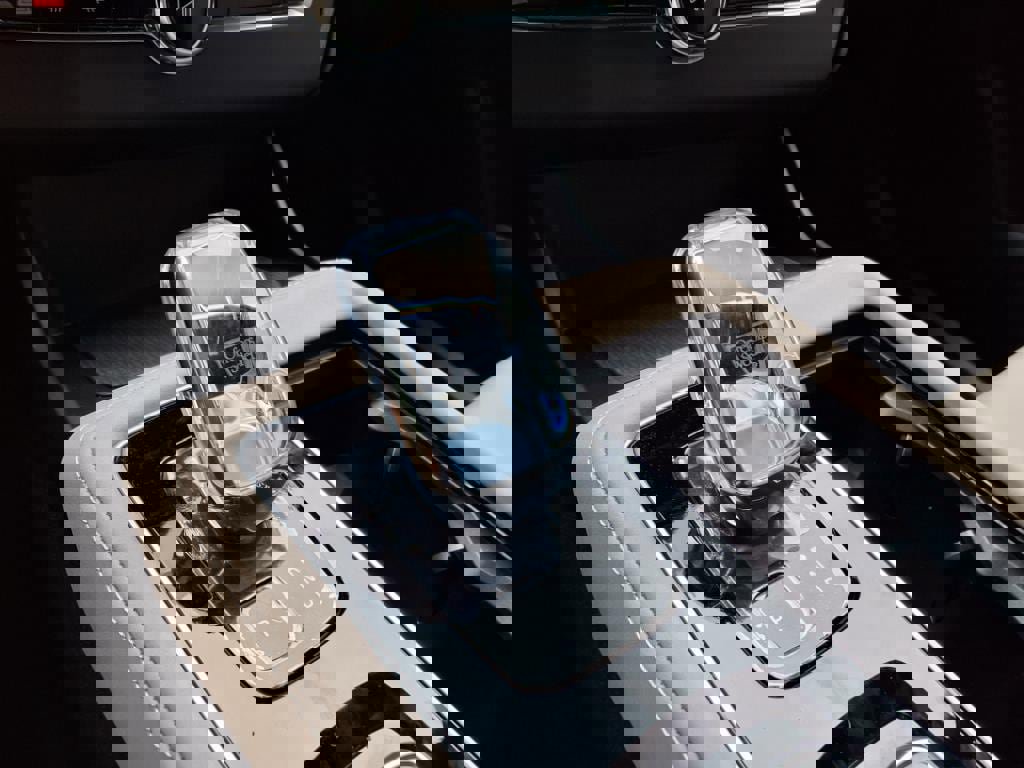 New 2026 Volvo XC90 T8 Plus image 21