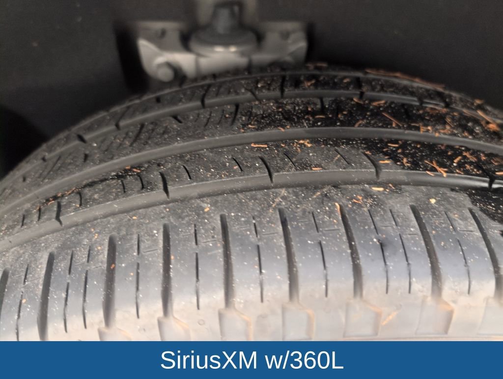 Used 2024 Ford Edge Titanium image 25