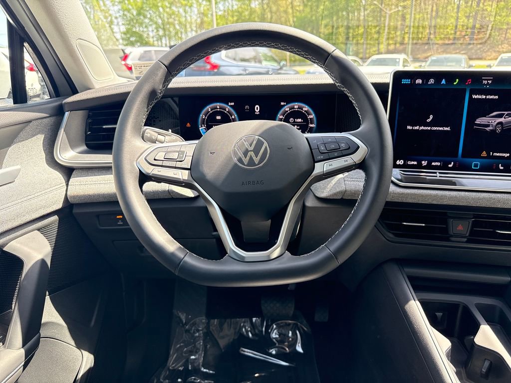 Used 2025 Volkswagen Tiguan S image 16