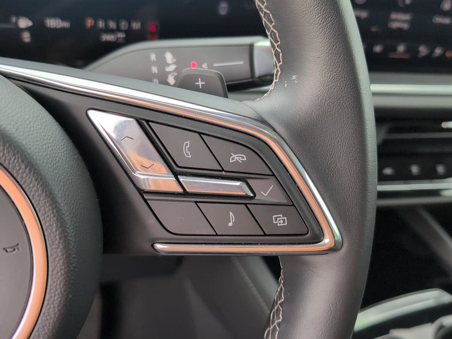 Used 2025 Buick Envision Preferred image 25