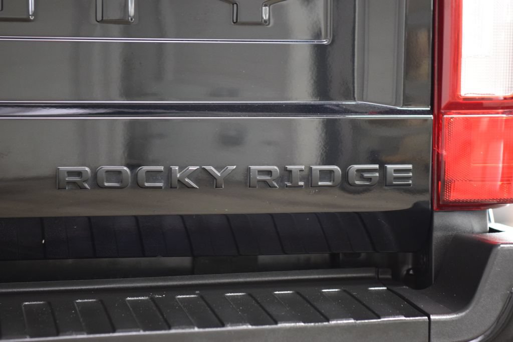 Used 2022 Ford F250 Lariat w/ Black Appearance Package AWD/4WD image 26