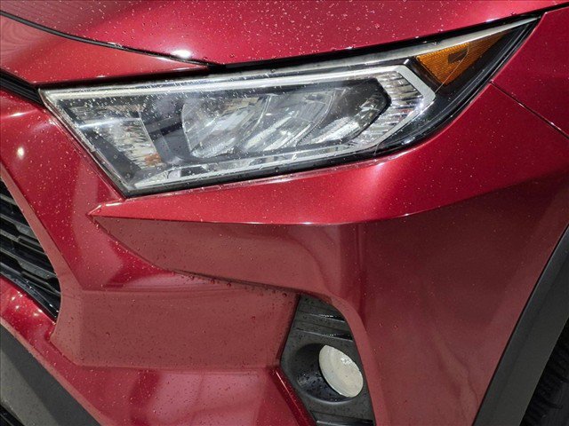 Certified 2019 Toyota RAV4 XLE Premium FWD image 7