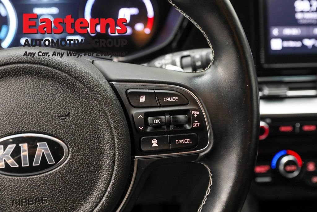 Used 2021 Kia Niro EX w/ Cold Weather Package image 16