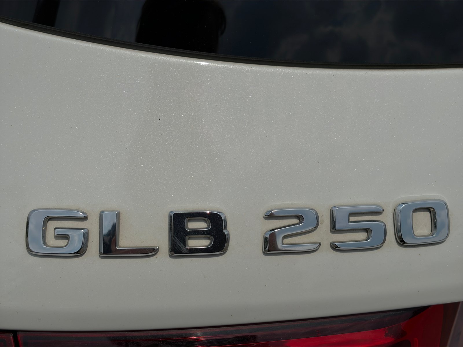 Used 2021 Mercedes-Benz GLB 250 4MATIC image 32