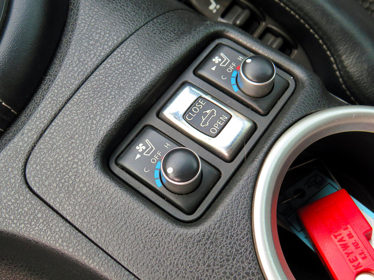 Used 2014 Nissan 370Z Touring w/ Navigation Package image 25