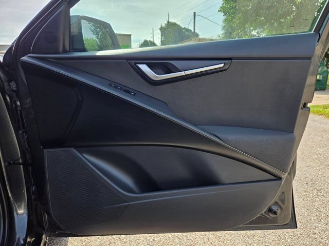 Used 2025 Kia Niro LX FWD image 27
