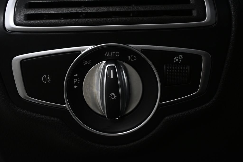 Certified 2022 Mercedes-Benz C 300 Coupe image 9