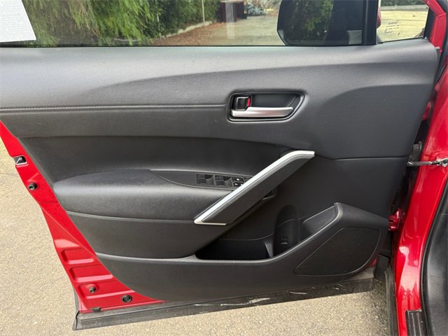 Used 2022 Toyota Corolla Cross XLE image 10