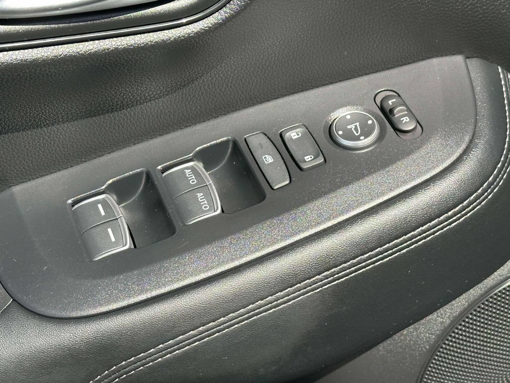 Certified 2024 Honda HR-V EX-L image 14