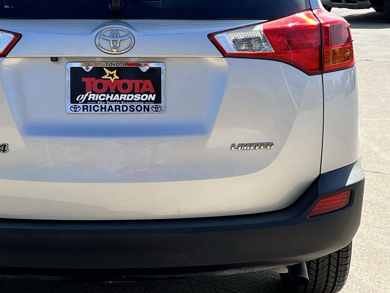 Used 2014 Toyota RAV4 Limited w/ Technology Package image 6