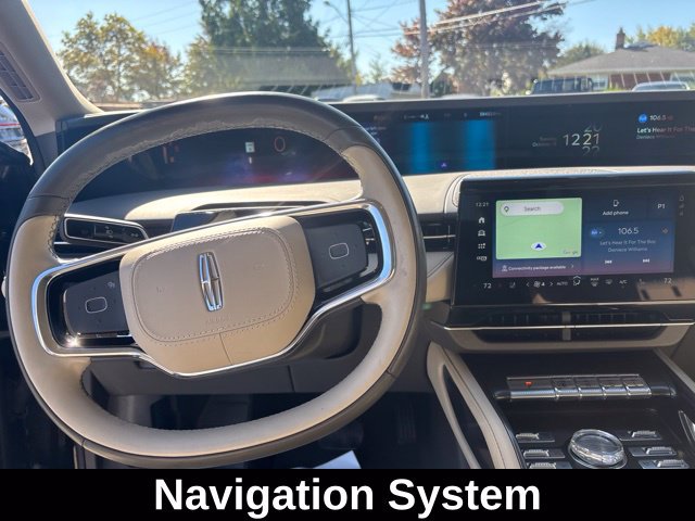 Used 2024 Lincoln Nautilus Premier AWD/4WD image 14
