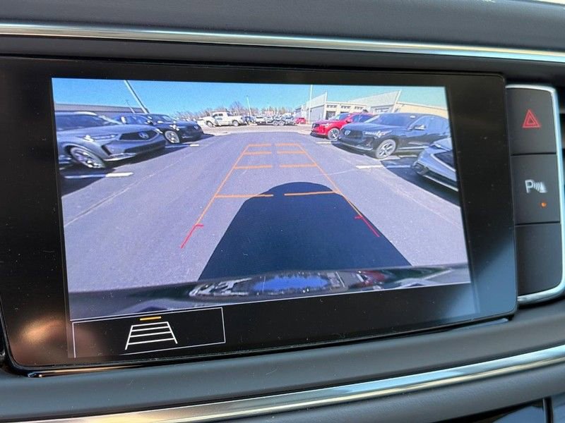 Used 2020 Buick Enclave Essence image 25