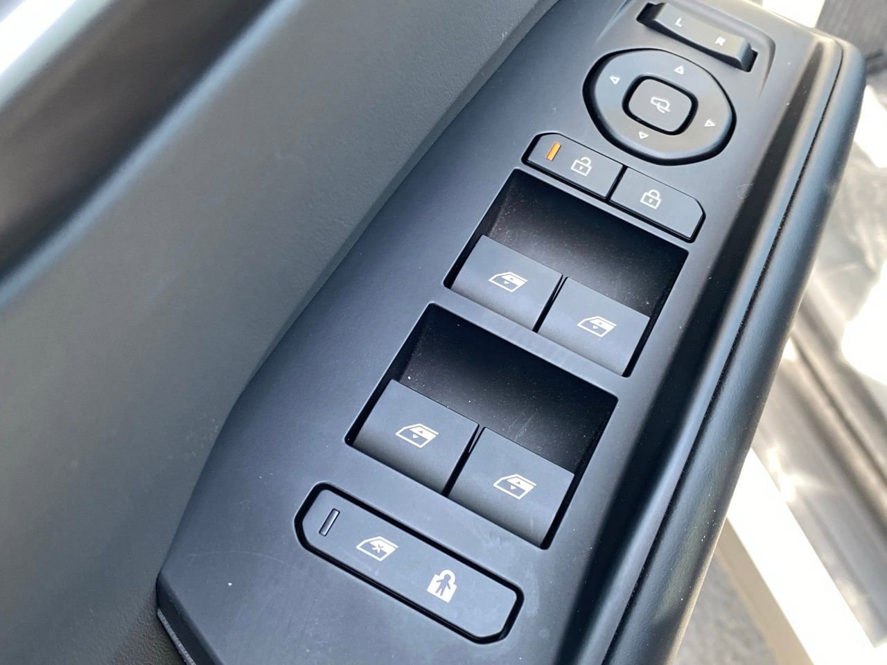 New 2026 Kia EV9 Light image 11