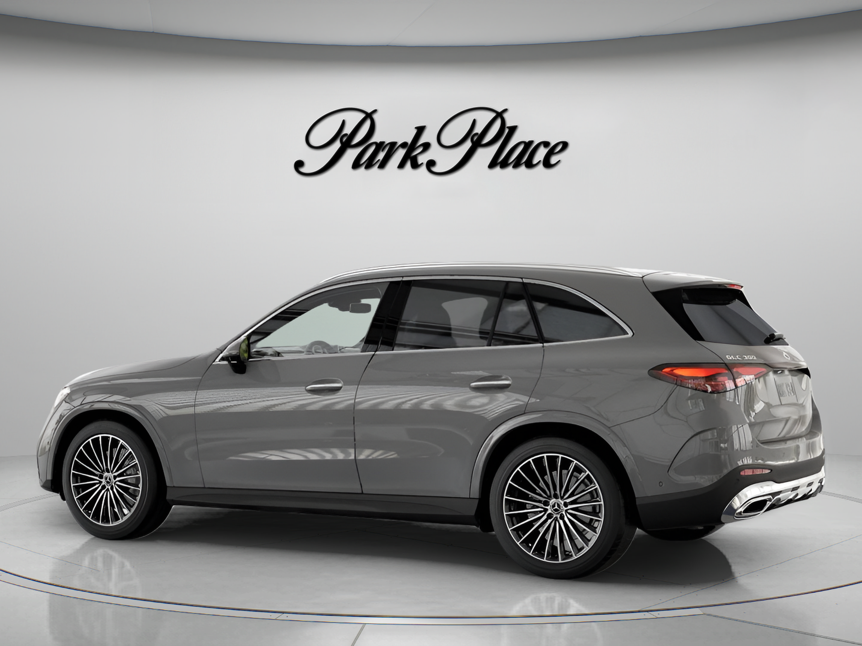 Used 2026 Mercedes-Benz GLC 300 image 12