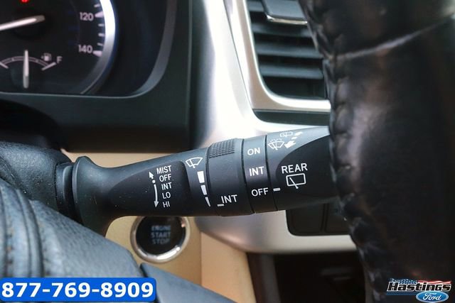 Used 2015 Toyota Highlander Limited w/ Driver Technology Package FWD image 26
