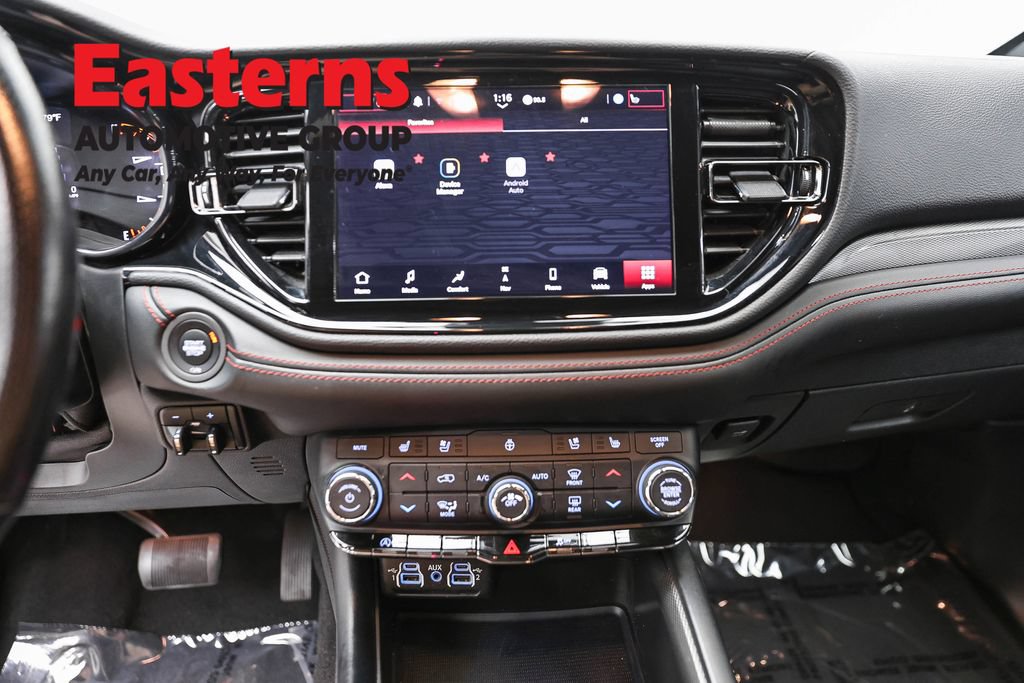 Used 2024 Dodge Durango GT RWD image 12