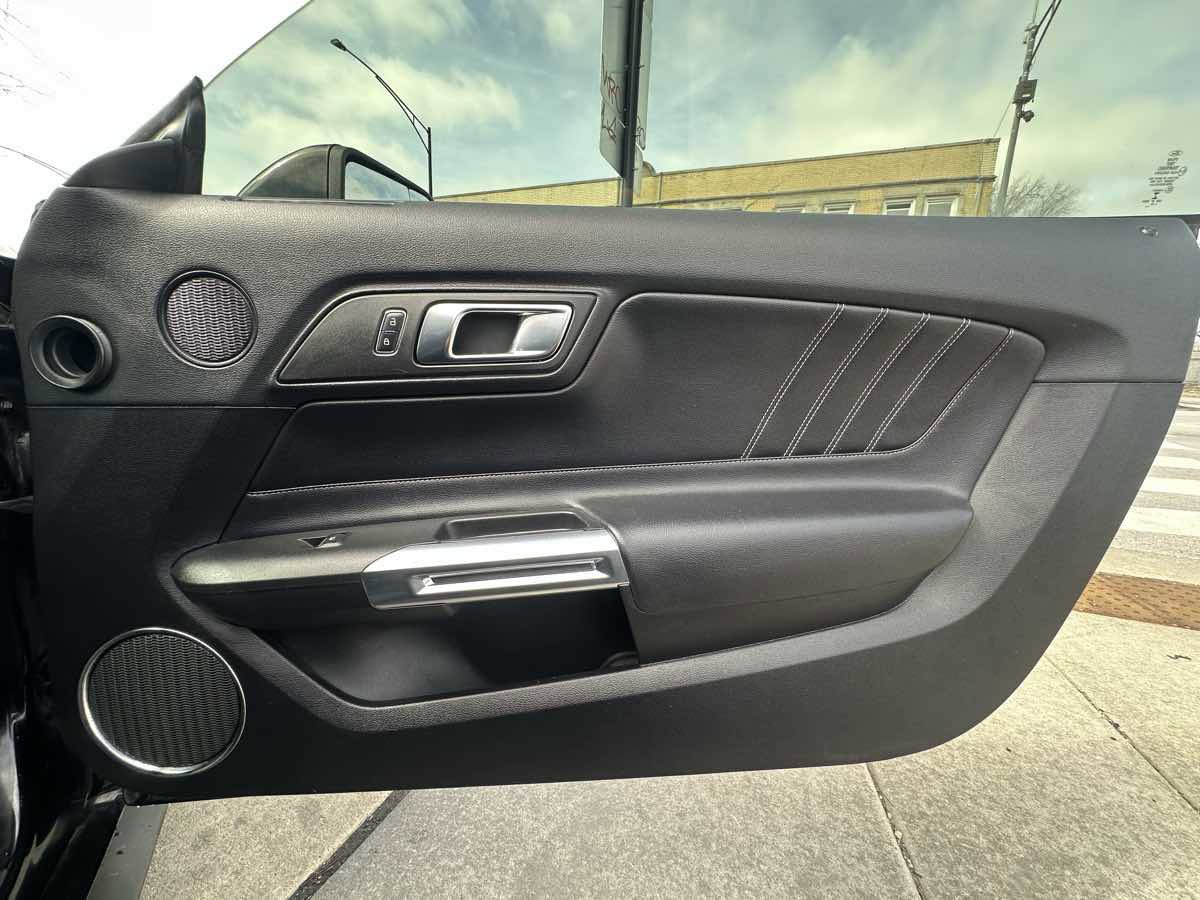 Used 2019 Ford Mustang Premium RWD image 29