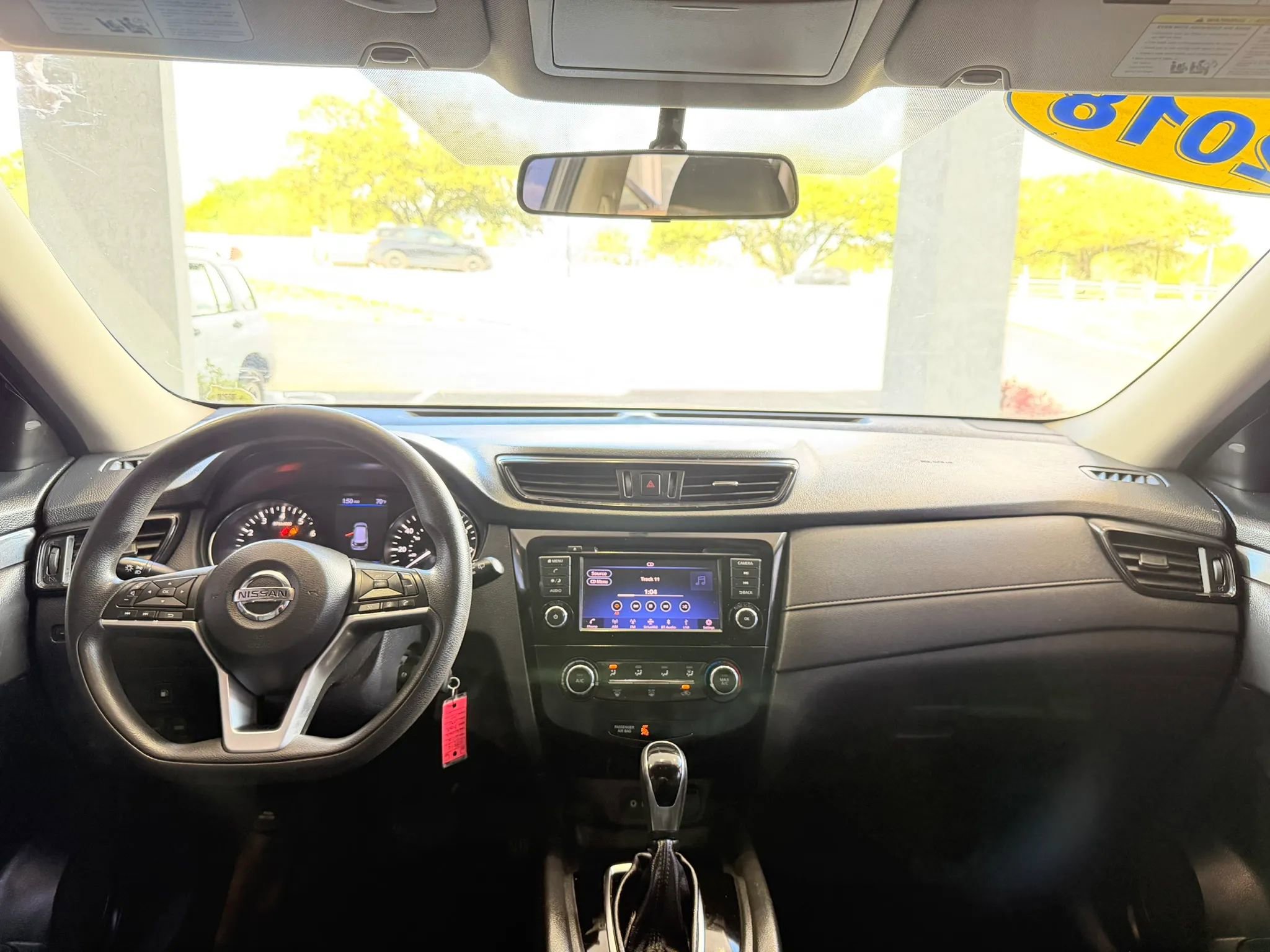 Used 2018 Nissan Rogue S AWD/4WD image 9