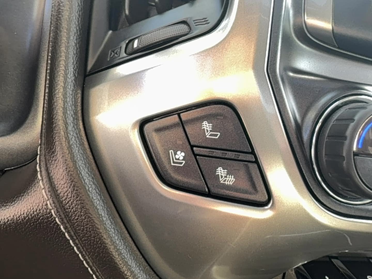 Used 2019 Chevrolet Silverado 3500 LTZ w/ Duramax Plus Package AWD/4WD image 30