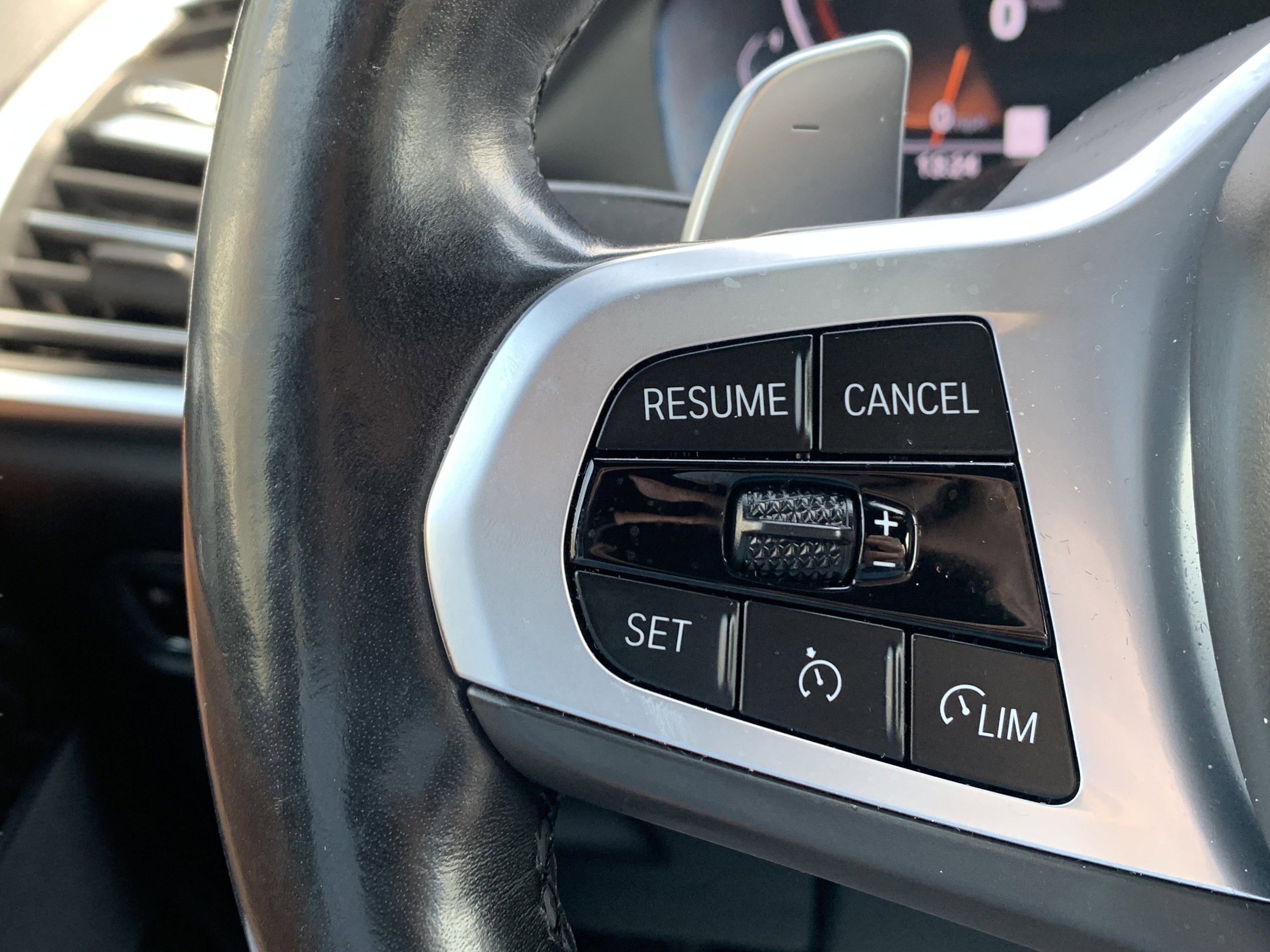 Used 2022 BMW X7 xDrive40i w/ M Sport Package image 41