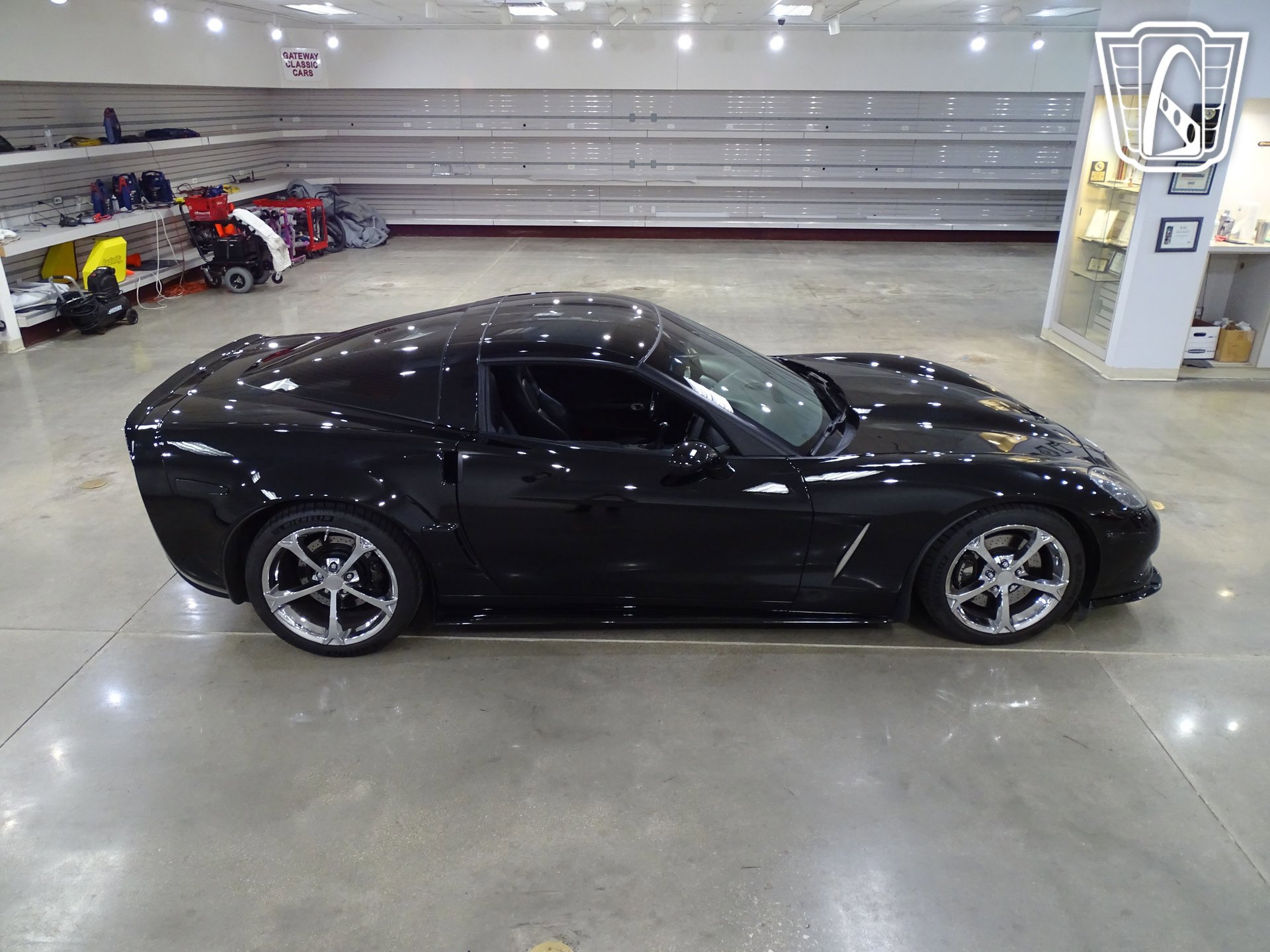 Used 2006 Chevrolet Corvette Coupe w/ Performance Package image 17