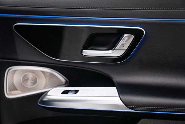 Used 2025 Mercedes-Benz E 350 4MATIC Sedan image 28