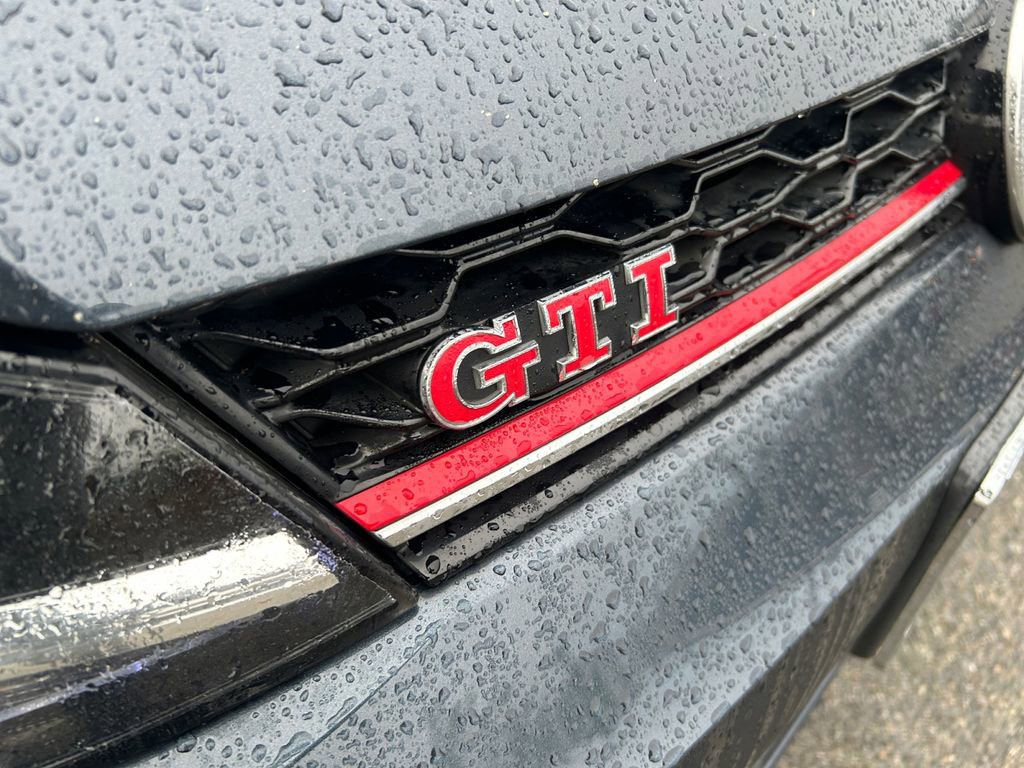 Used 2020 Volkswagen Golf 4-Door image 33