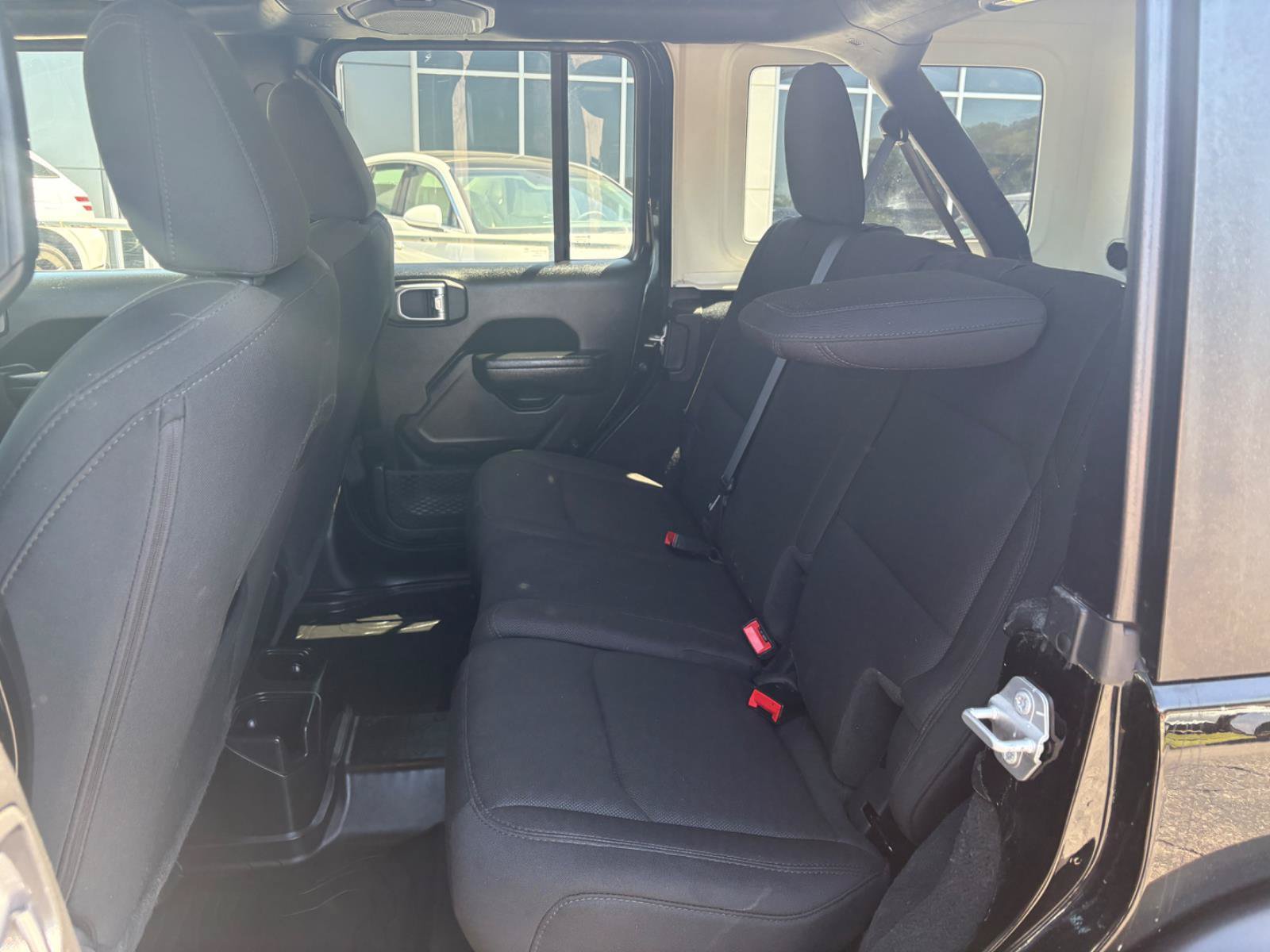 Used 2022 Jeep Wrangler Unlimited Sport AWD/4WD image 16