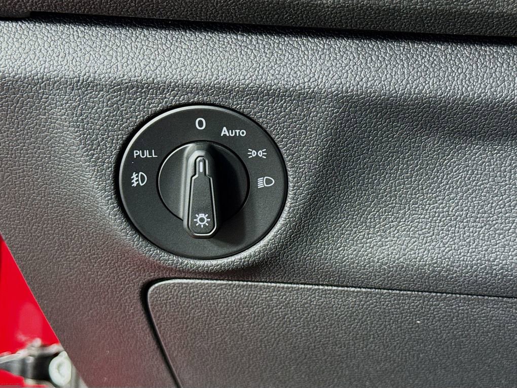 Used 2019 Volkswagen Jetta R-Line image 16