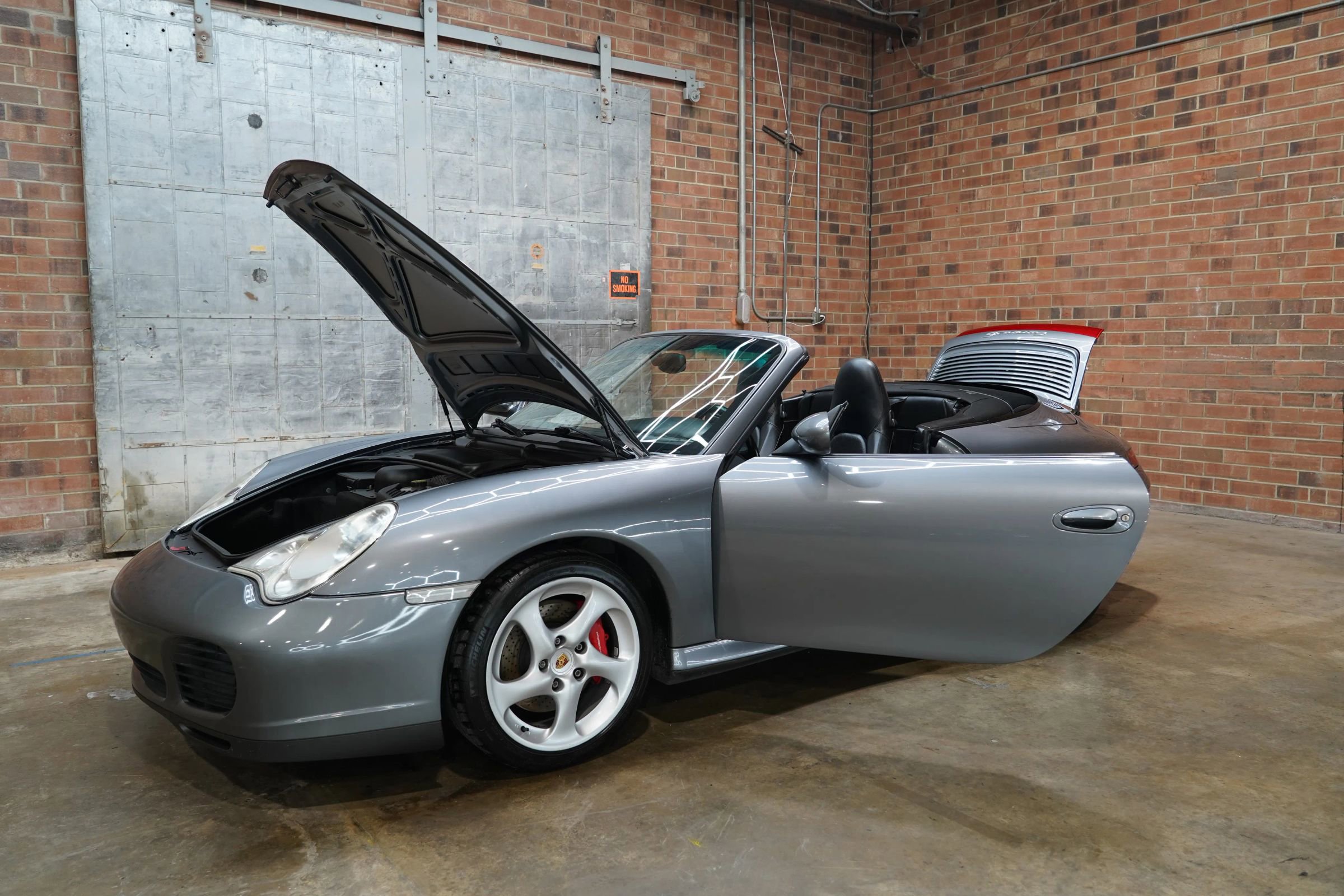 Used 2005 Porsche 911 Carrera 4S image 38