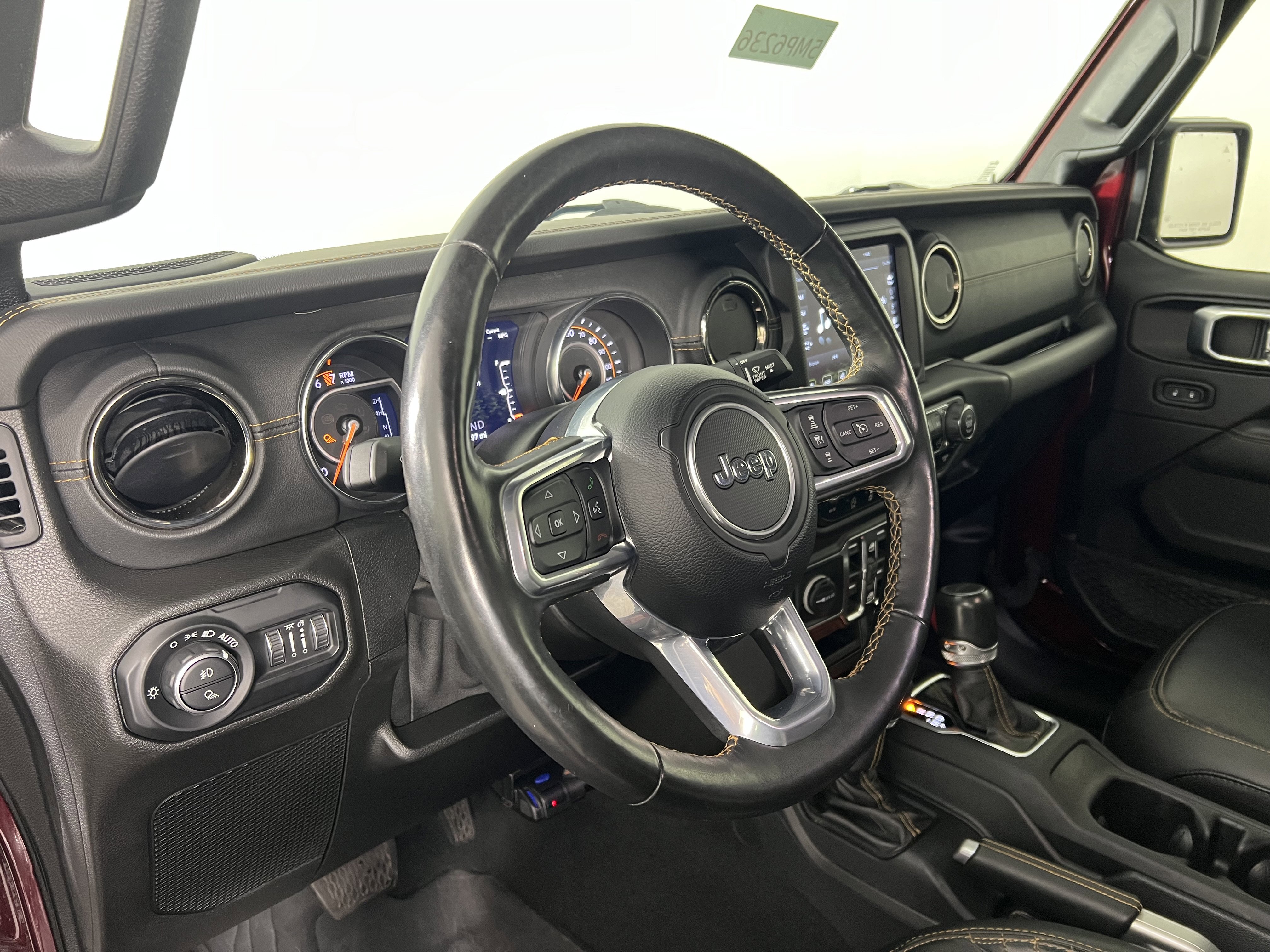 Used 2021 Jeep Gladiator Overland image 16