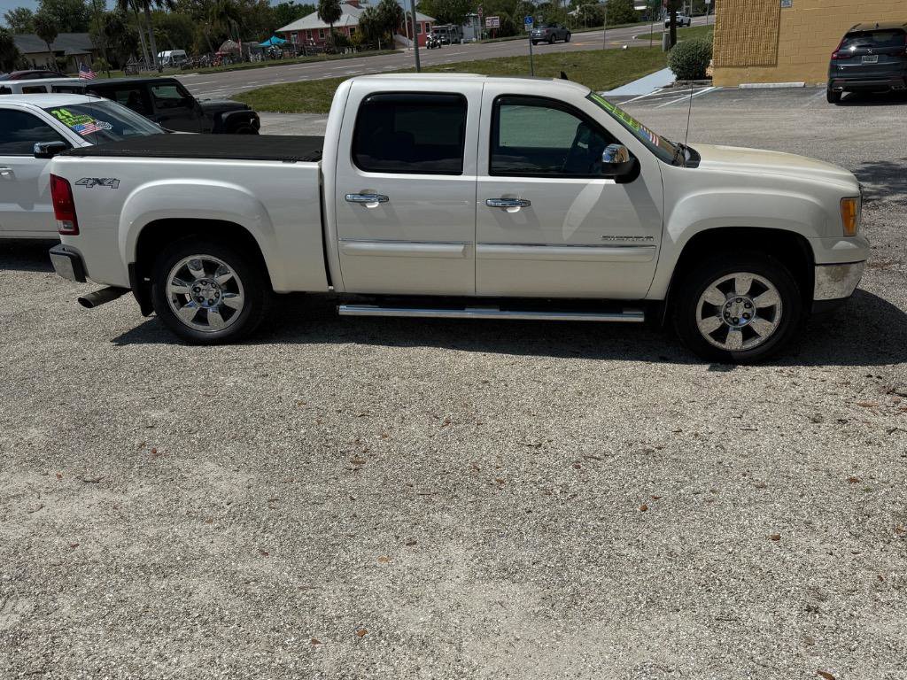 Used 2010 GMC Sierra 1500 SLT w/ White Diamond Tricoat Edition AWD/4WD image 6
