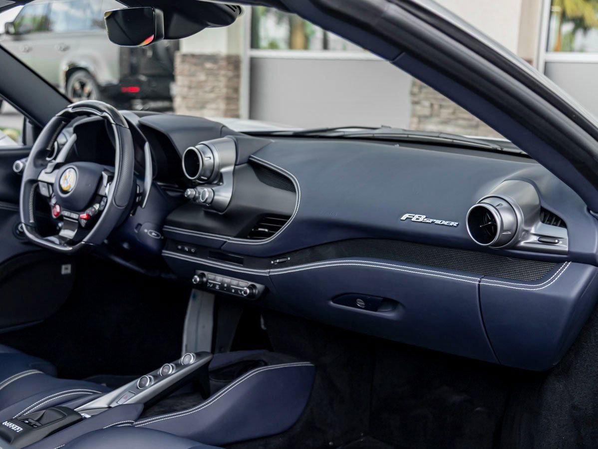 Used 2022 Ferrari F8 Tributo image 28