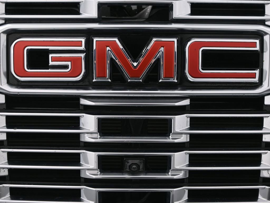 Used 2025 GMC Yukon Denali image 44
