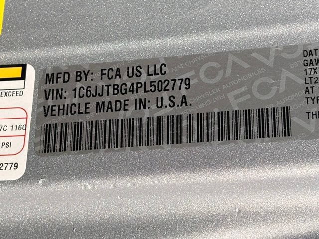 Used 2023 Jeep Gladiator Rubicon AWD/4WD image 3