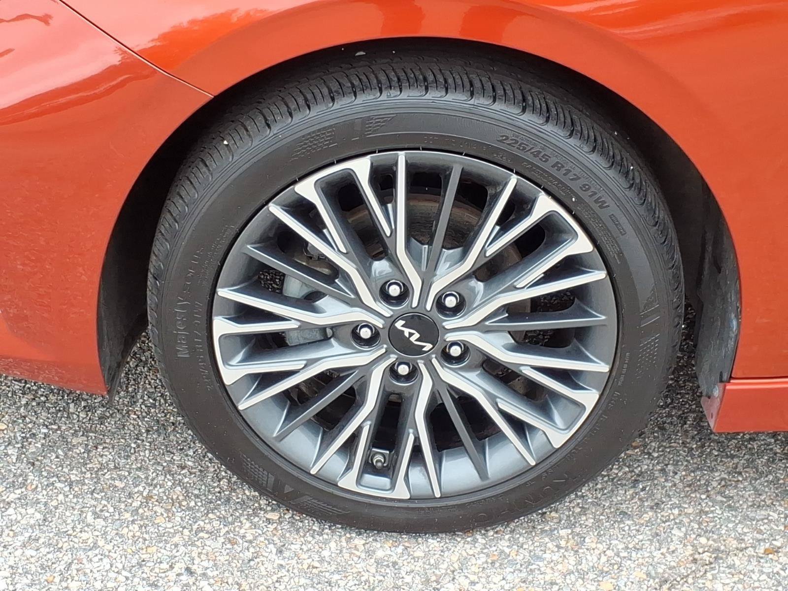 Used 2023 Kia Forte GT-Line FWD image 4