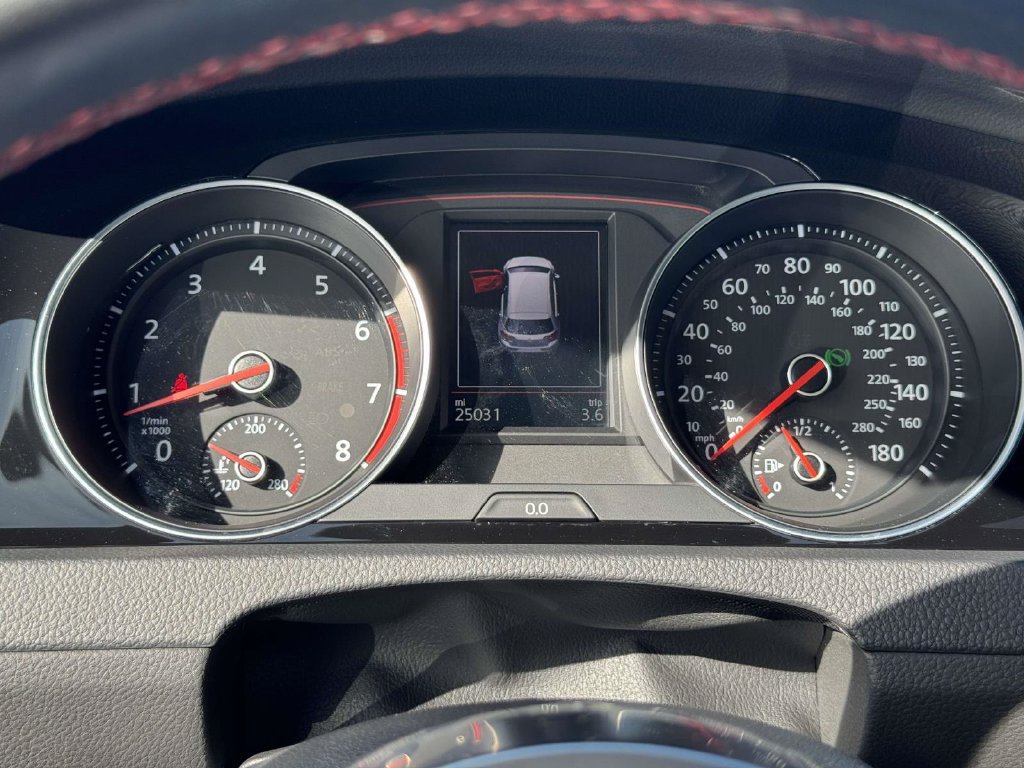 Used 2018 Volkswagen GTI Autobahn FWD image 25