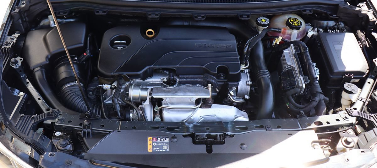 Used 2019 Chevrolet Cruze LT w/ Convenience Package FWD image 56