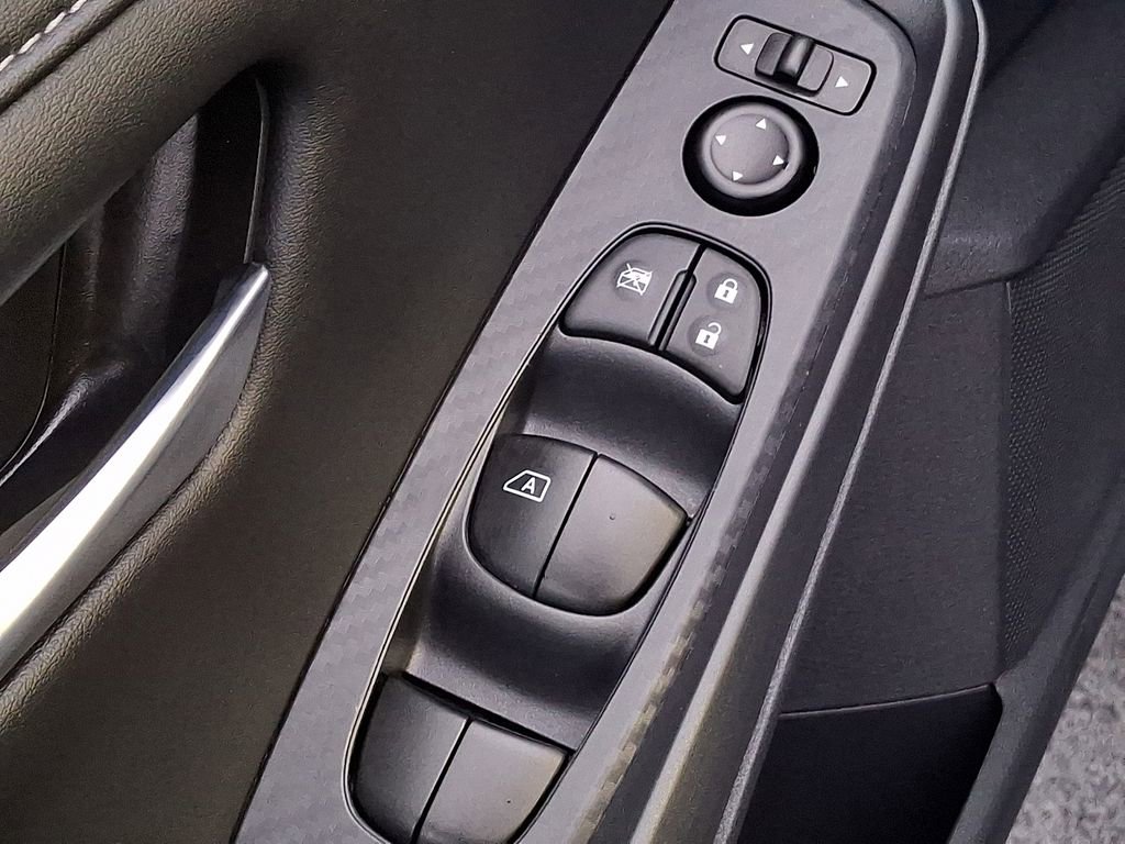 Used 2025 Nissan Sentra SV image 24