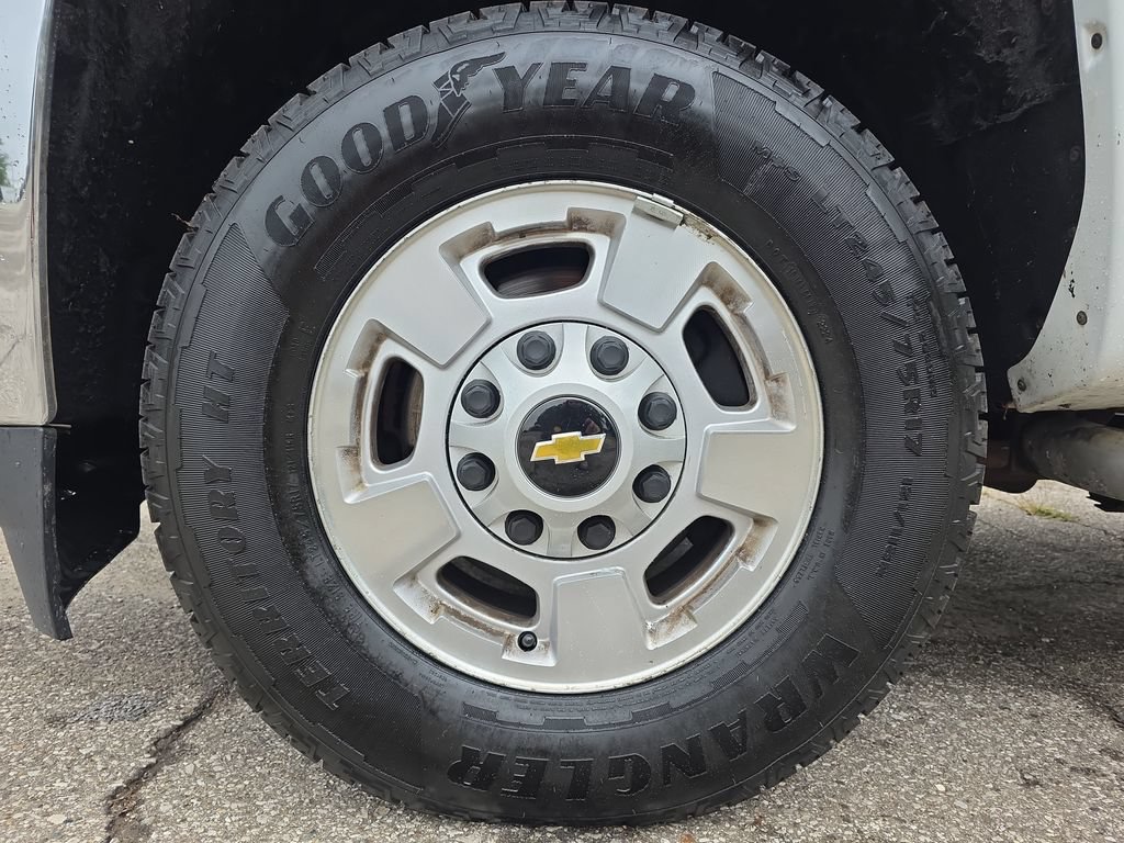 Used 2017 Chevrolet Silverado 2500 LT AWD/4WD image 34