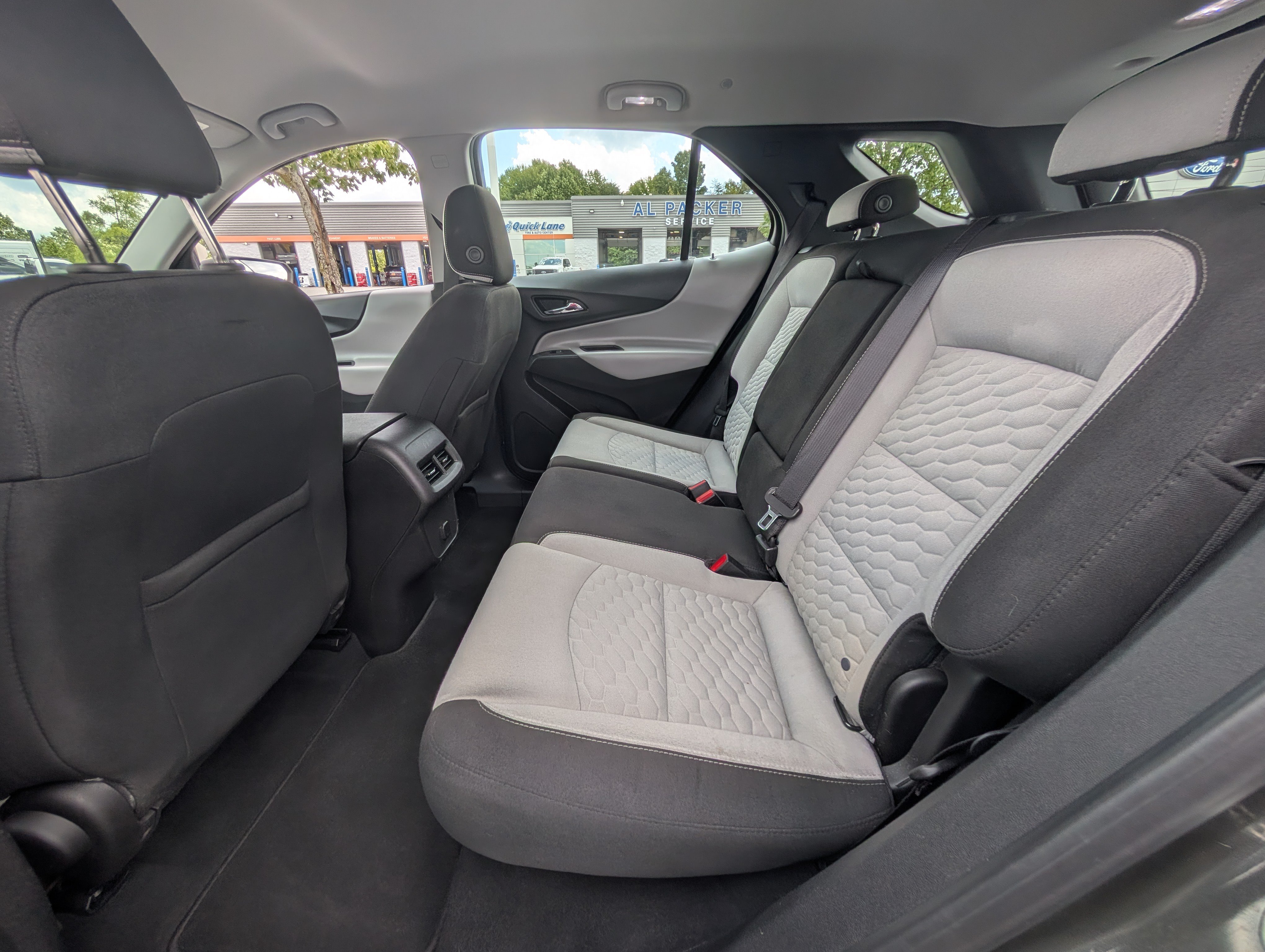 Used 2018 Chevrolet Equinox LS FWD image 15